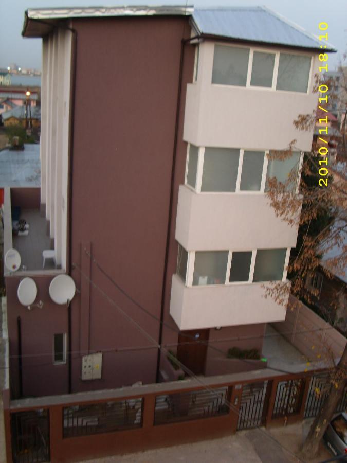 Apartament Laurentiu - Etaj.1 Букурещ Екстериор снимка