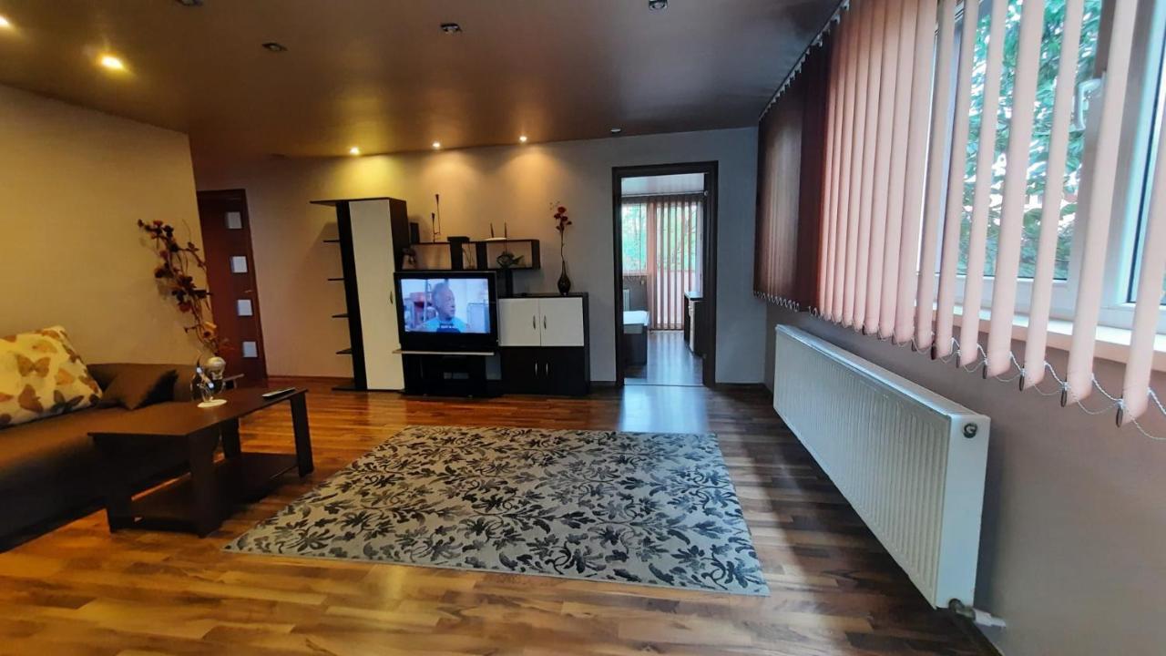 Apartament Laurentiu - Etaj.1 Букурещ Екстериор снимка