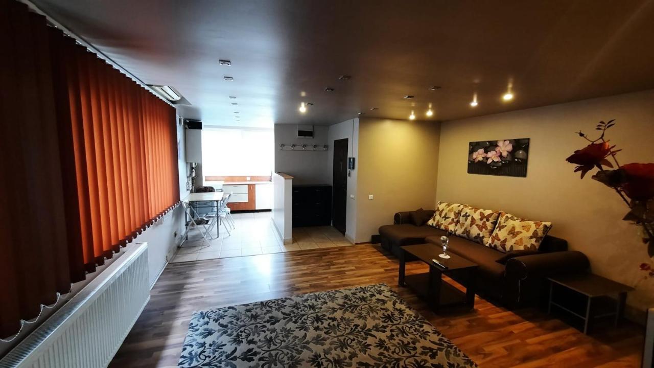 Apartament Laurentiu - Etaj.1 Букурещ Екстериор снимка