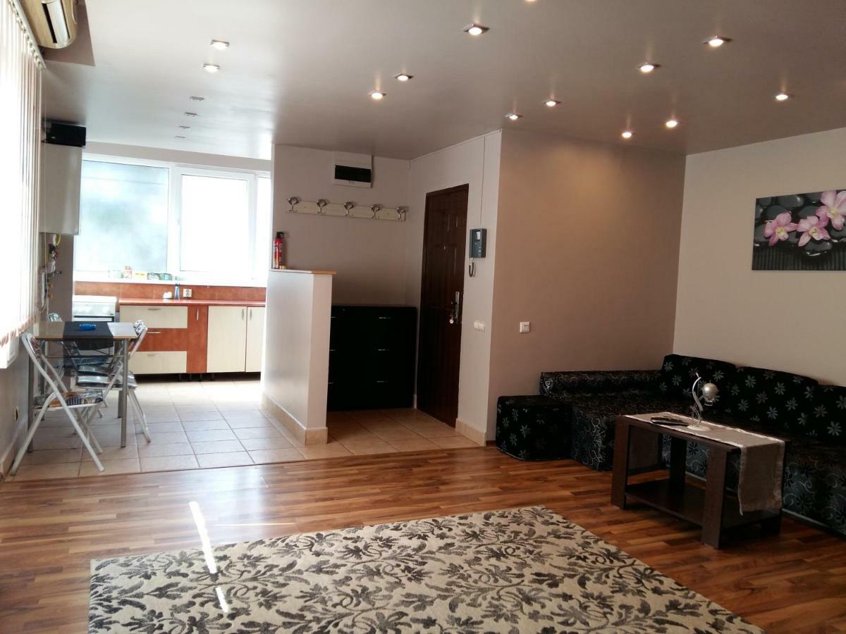 Apartament Laurentiu - Etaj.1 Букурещ Екстериор снимка