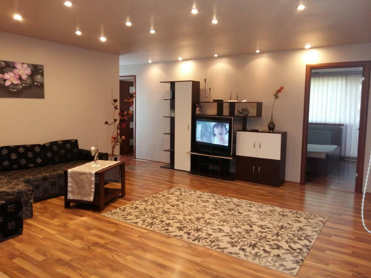Apartament Laurentiu - Etaj.1 Букурещ Екстериор снимка