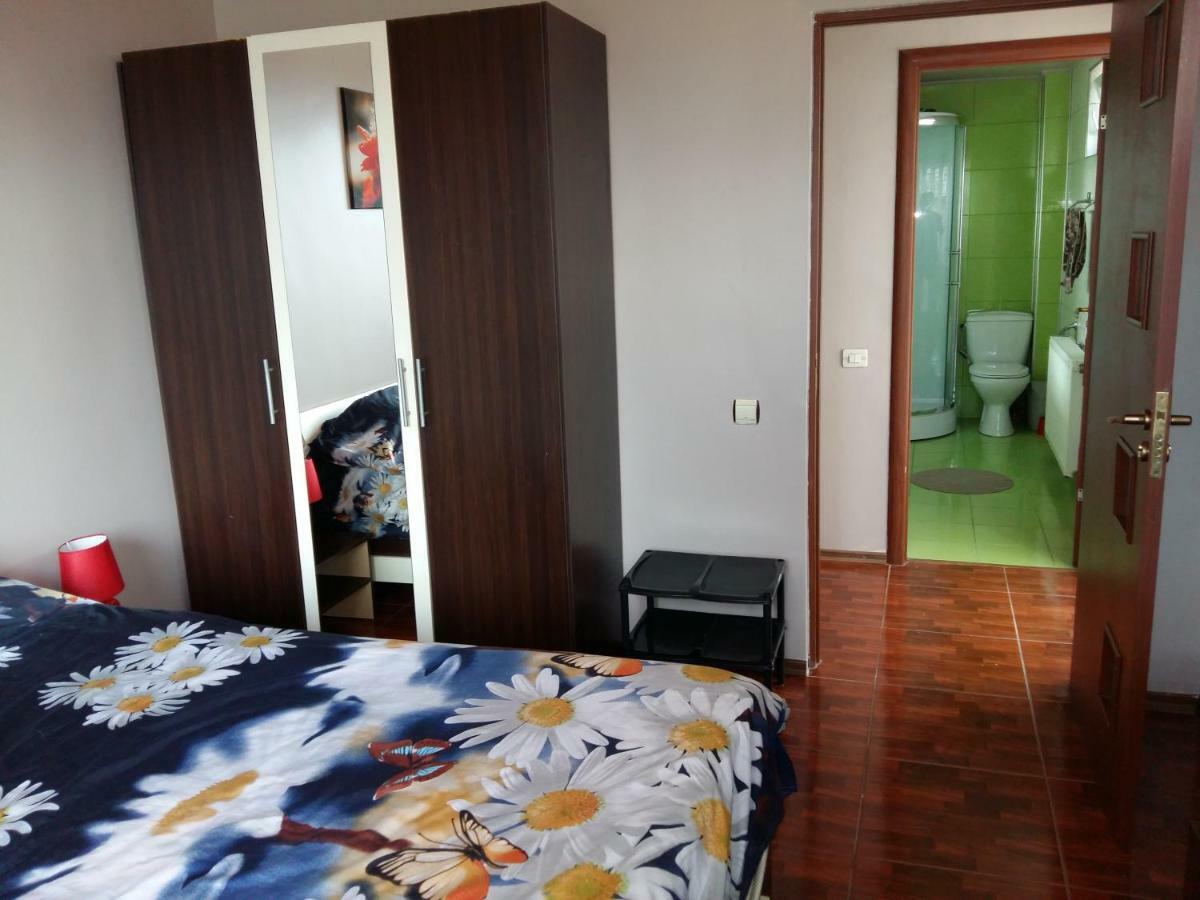 Apartament Laurentiu - Etaj.1 Букурещ Екстериор снимка